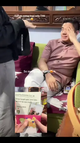 So sweet bgt cihhhh klga ini😍🤏🏻 bener2 sampai akhir bulan gk akan kelar2 nichh surprise pak TIW🤭 #mayorteddy #teddyindrawijaya #seskab #tiw #letkolteddy @Sekretariat Kabinet RI 