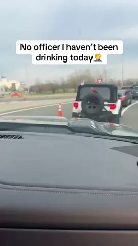 Wonder if he got pulled over lol #drinking #notsmart #fyp #foryoupage #supercross #whoops #modelo #beer 