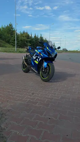 #moto #motocycle #motocykl #motocyklista #scigacz #trzebazapierdalac #suzuki #gsxr #1000 #202 #sezon #2025 #dc 