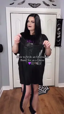 how to style an oversized band tee as a dress 💜⛓️🦇 📷: @/nikkidrinkscraft