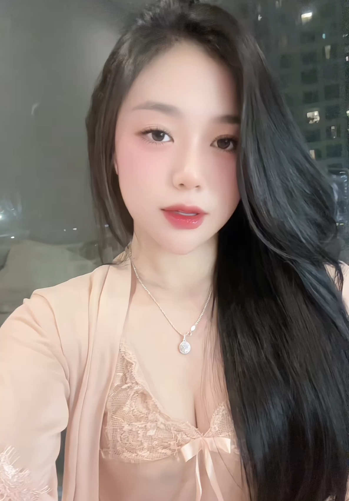 Sống vô tình một chút , người khóc mỗi đêm sẽ không phải là bạnnnn. Mà là 10 anh ny của bạn 😂#xuhuong 