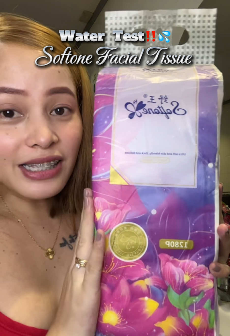 Replying to @JCL❤️ water test for tissue #tissue #tissuemurah #tissuepaper #watertest #householditems #householdessentials   disclaimer: prices may vary