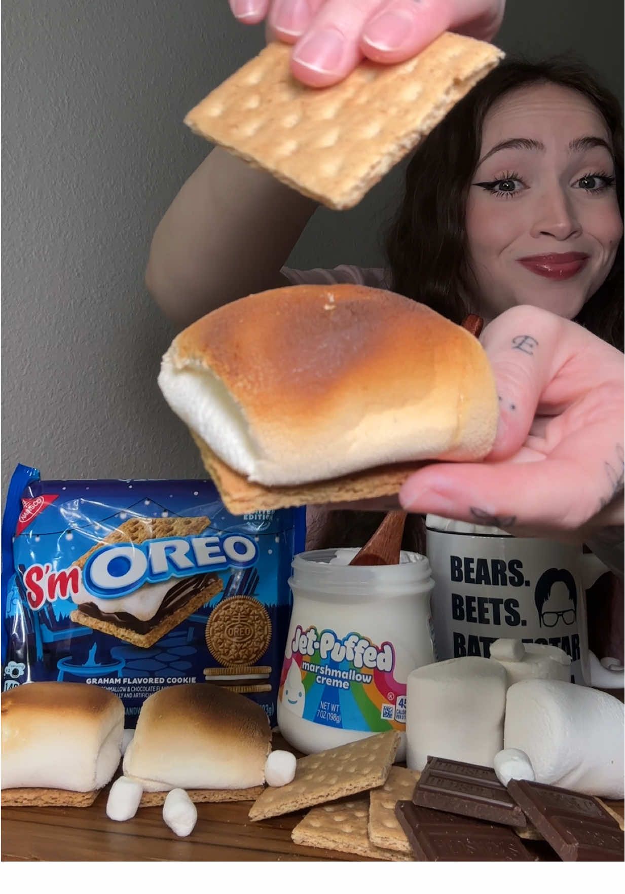 s’mores is one of my favorite flavors of desserts🤎🍫 how do you like your marshmallows toasted? @OREO #smores #smorescookies #smoresdip #marshmallow #marshmallows #dessert #mukbang #mukbangeatingshow #asmr #asmreating #crunchy #crunchyasmr #eatingsounds 
