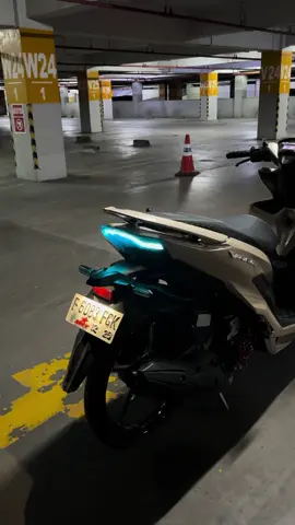 canduuuu bangeeeeet #helikopter #helikopterdarat #timingkuda #rumbleidle #uservario #r17style #varioring17 #vario125 #variogank #variomodifikasi 