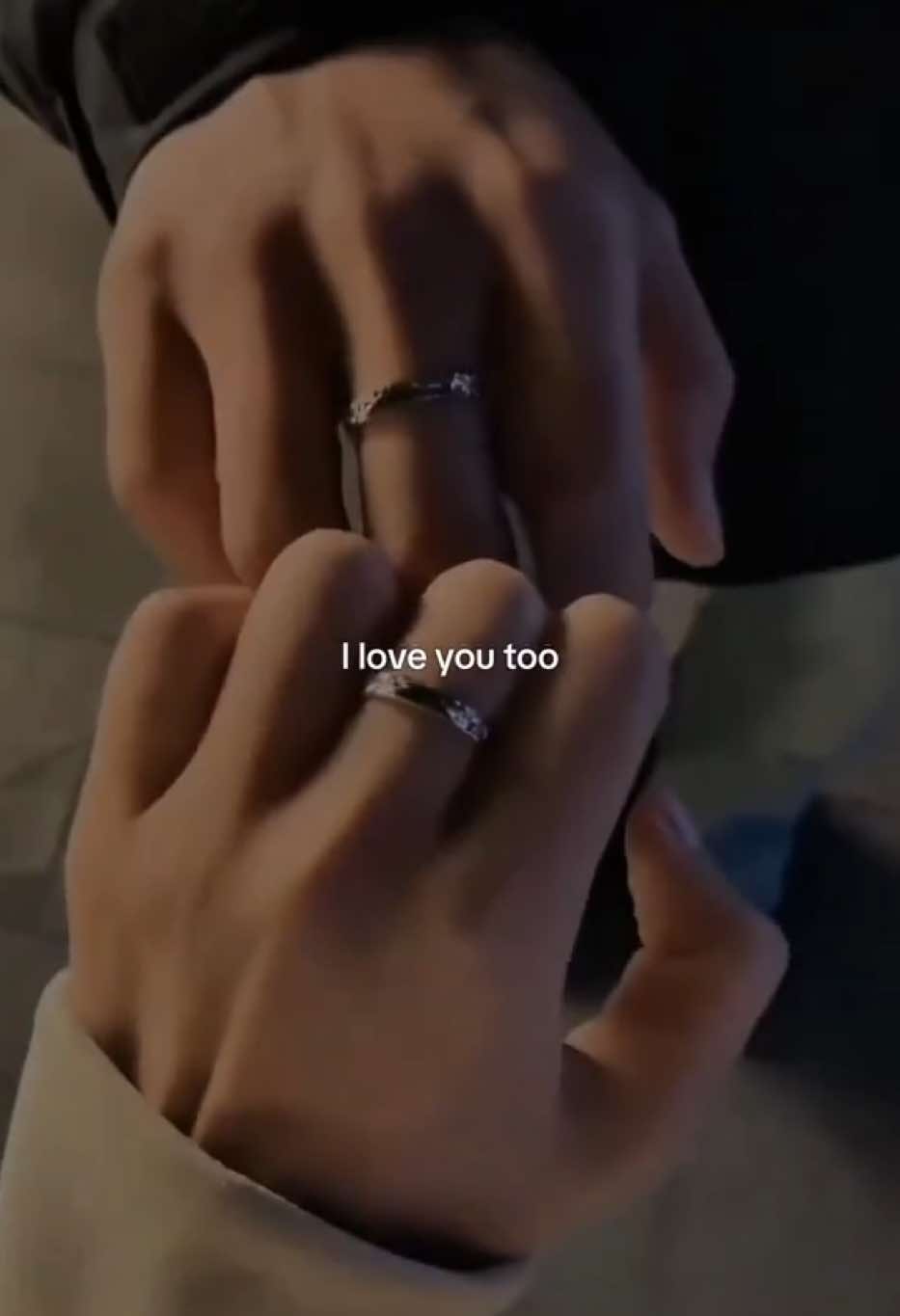 Feel your touch🌹🥺🎧... #Love #newtrend #royalty #lyrics #loyaltylyrics #trending #lethergo #viral #viral_video #viraltiktok #night #moon #music #tiktoklongs #lyrics_songs #treading #bestlyrics #darksvibes #creatorsearchinghts 