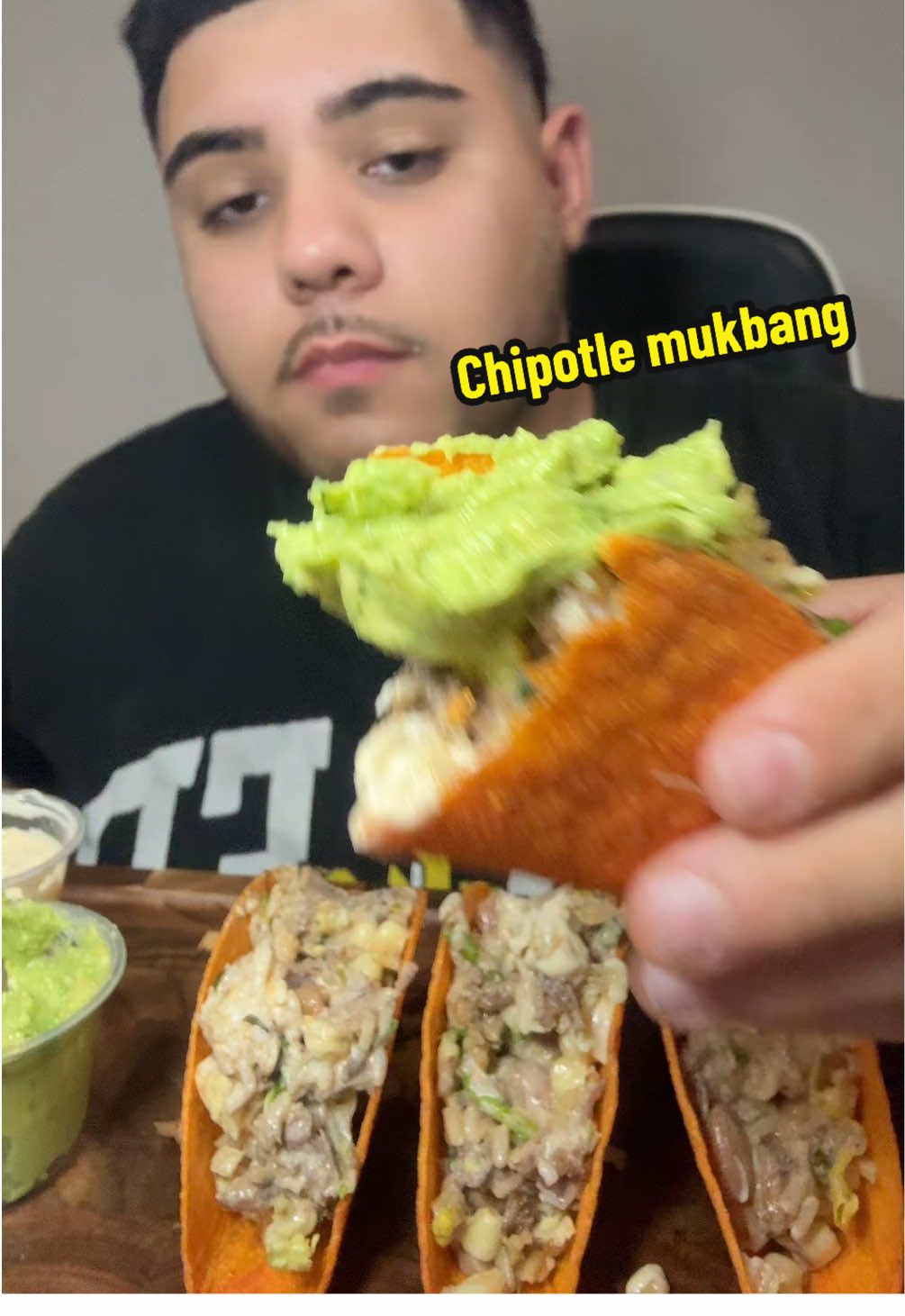 Chipotle mukbang #fyp #Foodie #trending #eating #viralvideo #fypシ #fypage #foryoupage #mukbangeatingshow #mukbang #FoodTok #2am #asmreating #asmr #creatorsearchinsights 