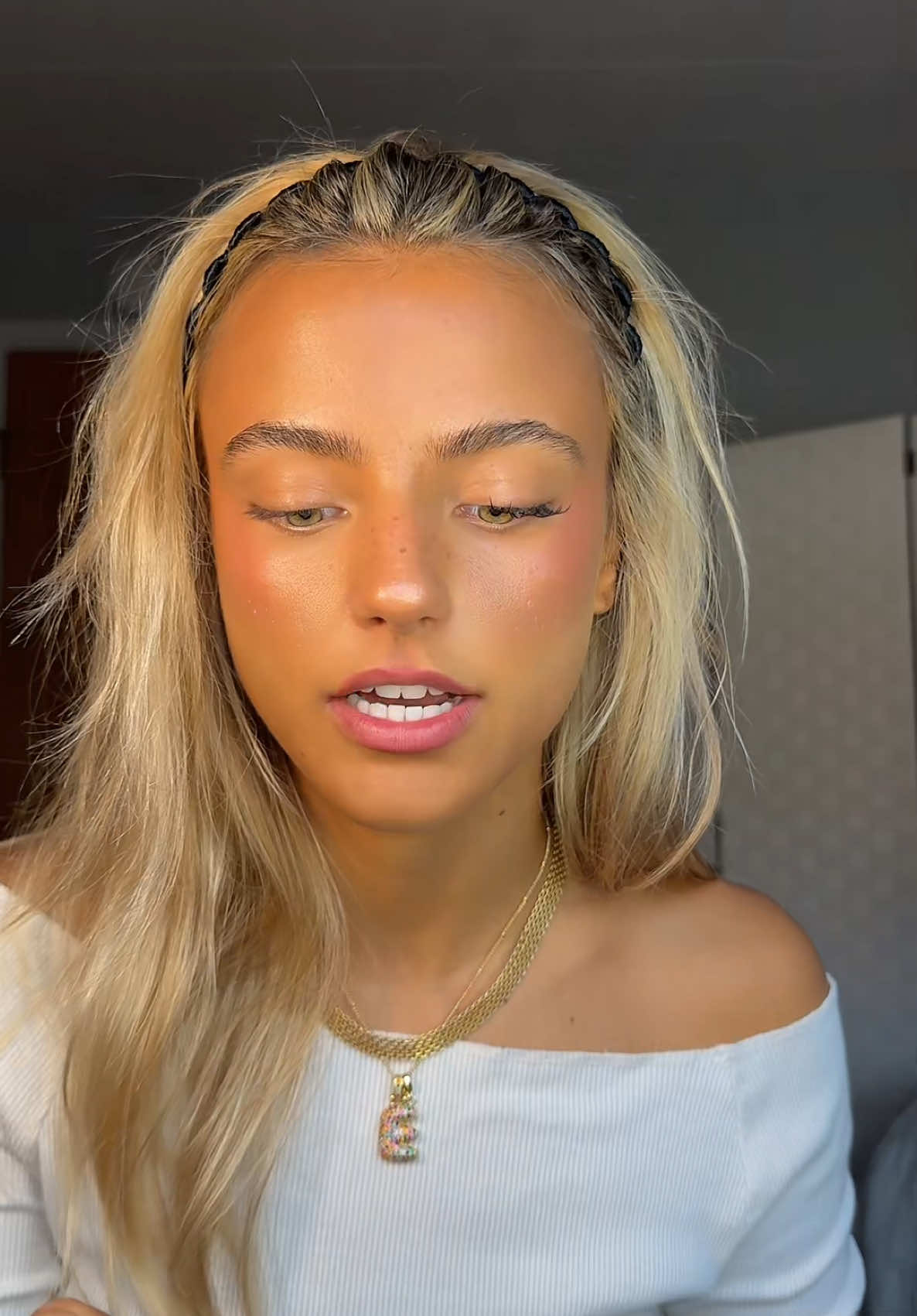 I can’t get over how easy it was #lashes #lashextensions #aprilmademebuyit #fyp 