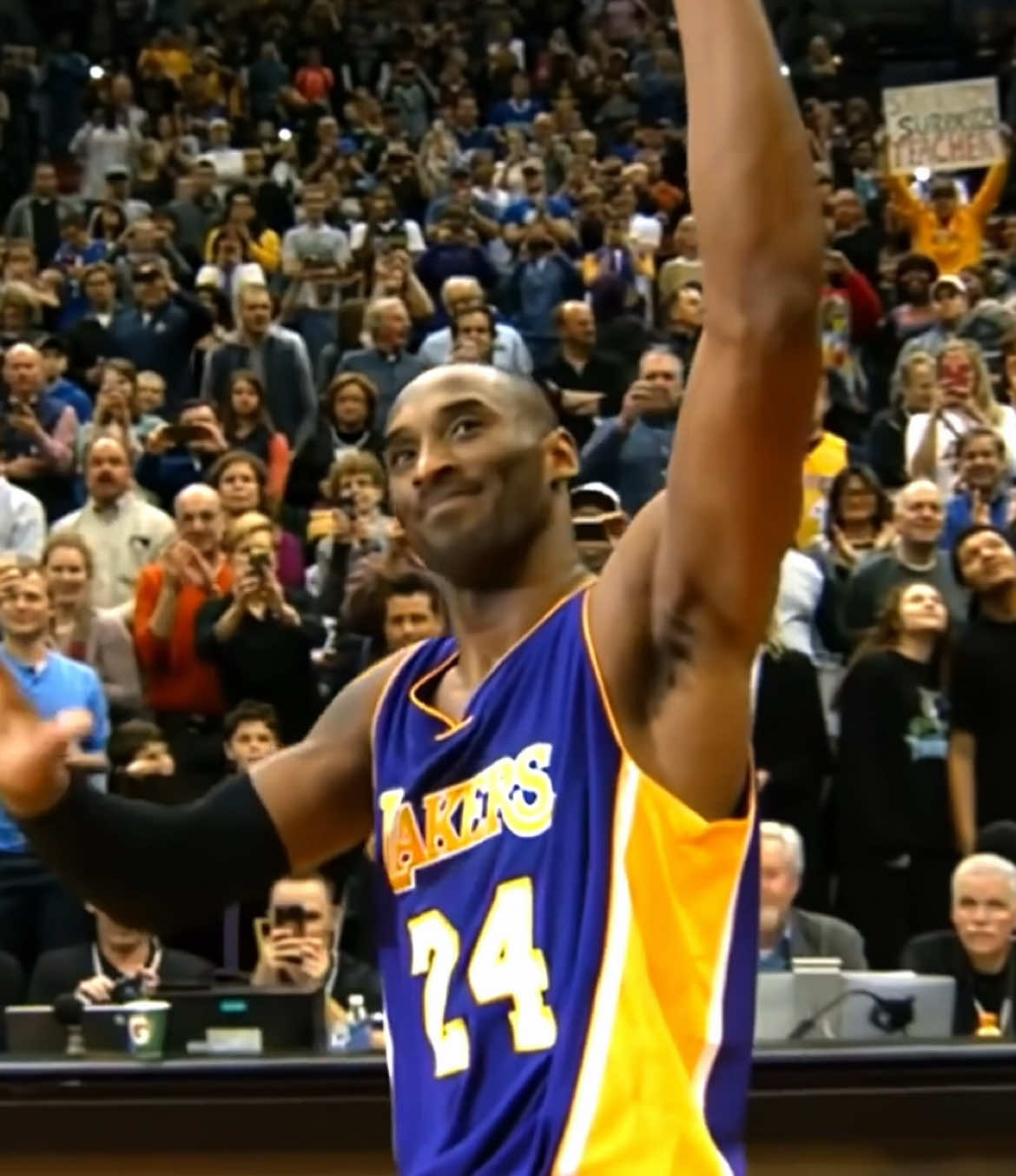 Mamba Out 🐍✌️ // ib: @honge.ae @KF1 scp: @twizzy.logoless // #kobebryant #kanyewest #graduation #edit #NBA #fyp 