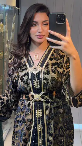 قفطان للكراء  #بلوزة_وهرانية_الجزائرية📽📸🇩وهرانية #قفطان_جزائري #تصديرة_العروس_الجزائرية #الشعب_الصيني_ماله_حل😂😂 #تصديرة_العروس_الجزائري 