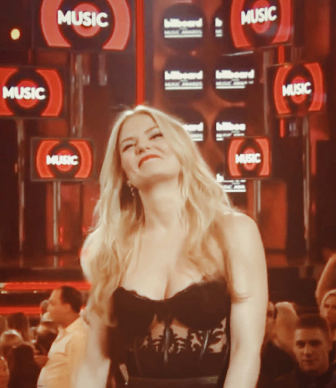 can u imagine there are people out there who finds her unattractive  scp: swanscpacks, cc on bio #jennifermorrison #jmo #jennifermorrisonedit #emmaswan #emmaswanedit #ouat #ouatedit #onceuponatime #mommy #hot #edit #emmaswhre #allisoncameron #drcameron #housemd #himym #zoeypierson 