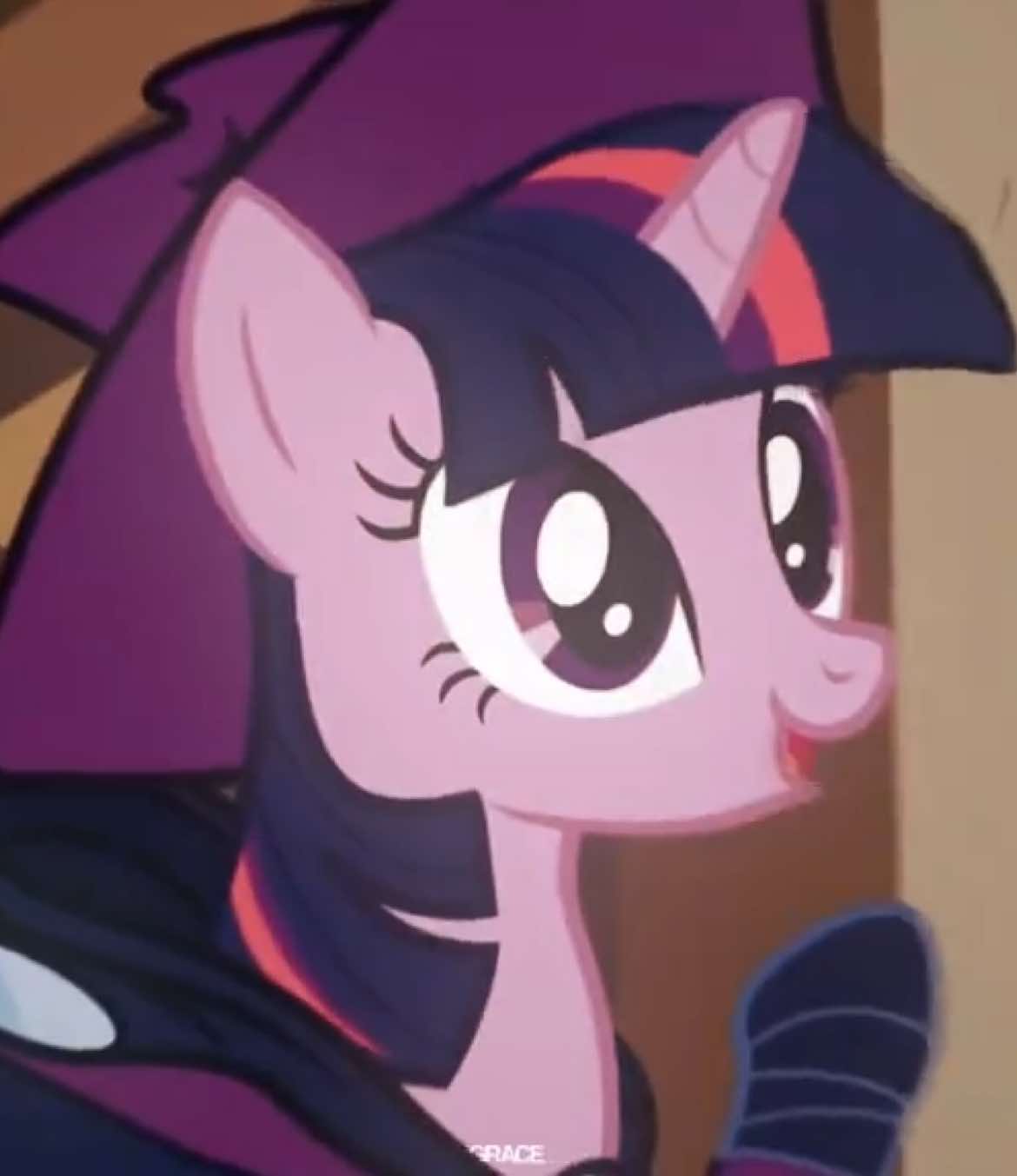 i feel like someone did this before, pls credit in comments!! also i hate the shakes omg i feel like they’re slapping me | intro scp: belovedzscenes | #twilightsparkle #twilightsparkleedit #mylittlepony #equestriagirls #edits #fyp #foryoupage #fypage #viral #mylittleponyfriendshipismagic #r6nbowdash 