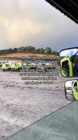 Hidup lebih lama lagi yah nenek 🫶#xyzbca #fyppppppppppppppppppppppp #berandafyp #berandatiktok #viral #kulitambang #tambangbatubara #drivermuda #katakata #kerjakeras #storytimes #storykerja #storytambang #foryoupagee #sadvibes #fyp #tambang 