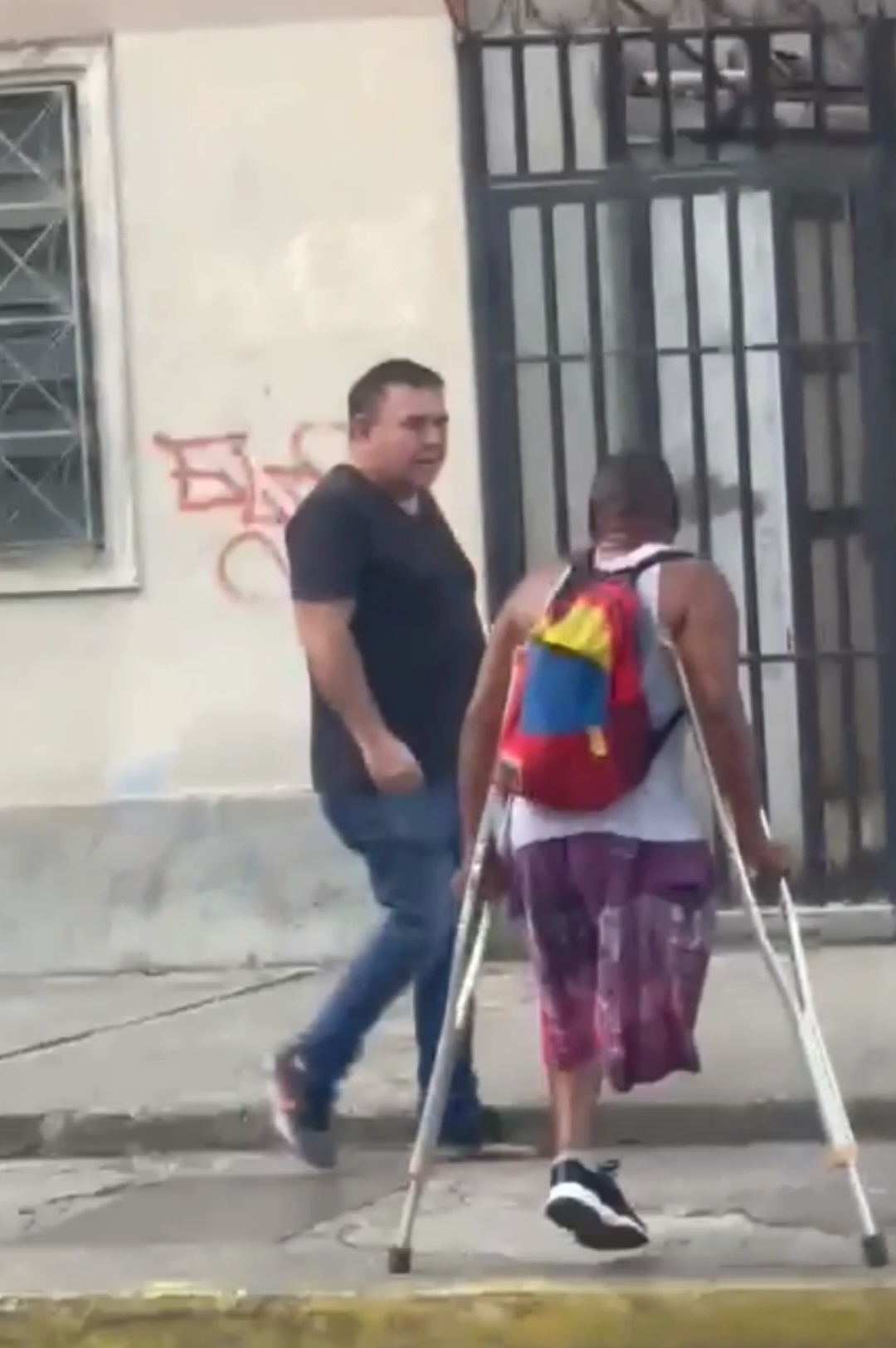 No te ponches 🤣🤣 #viral #fyp #venezuela  #broma #funny 