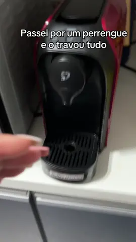 Estava desesperada que travei a máquina de café 3 corações, aí tive que ver um vídeo kkk e aprendi  Quase morri do coração  #3coracoes #cafeteira #cafeteira3corações 