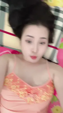 Đưa bàn tay em nắm nhé ❤️