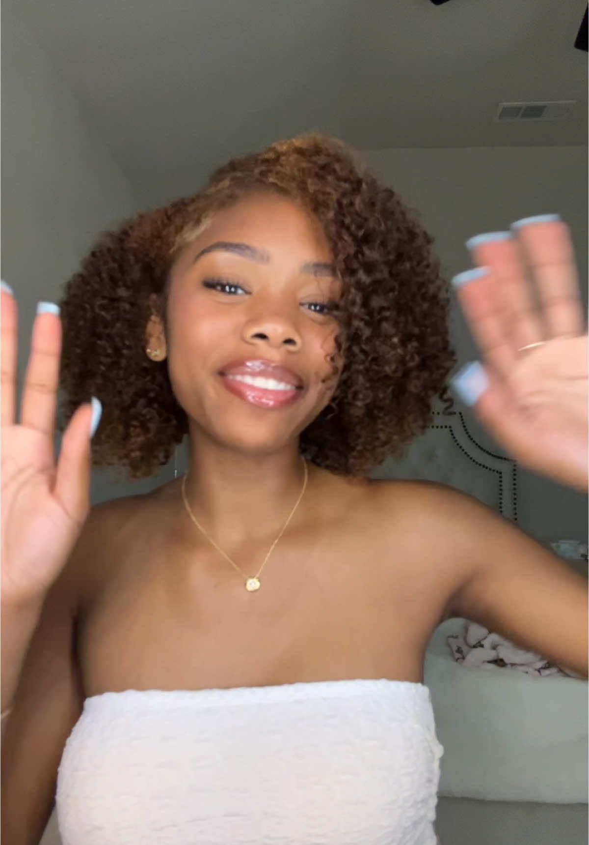 Happy Easter !! 🐣 #foryoupage #naturalhair #viral #fypシ #curly #blackgirlgrwm #curls #viralvideo #grwmroutine #braidout 
