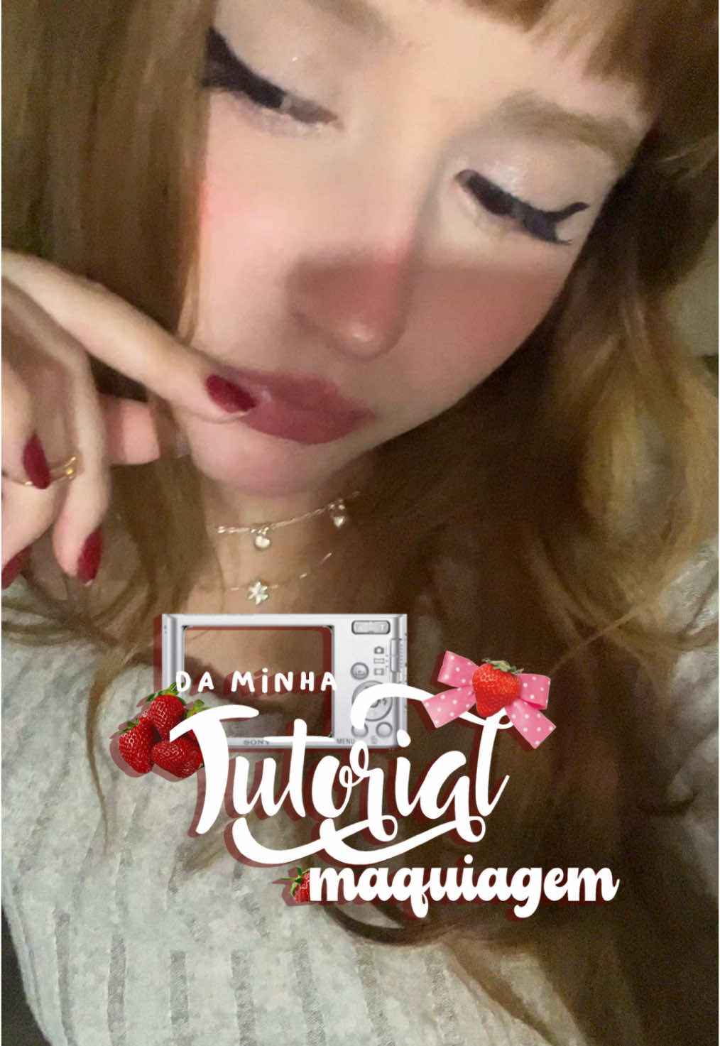 oi migas, finalmente um tutorial da minha maquiagem!! coloquem mais brilho embaixo do olho geralmente eu ponho mais 🫶🏻 #fy #fyp #foryou 