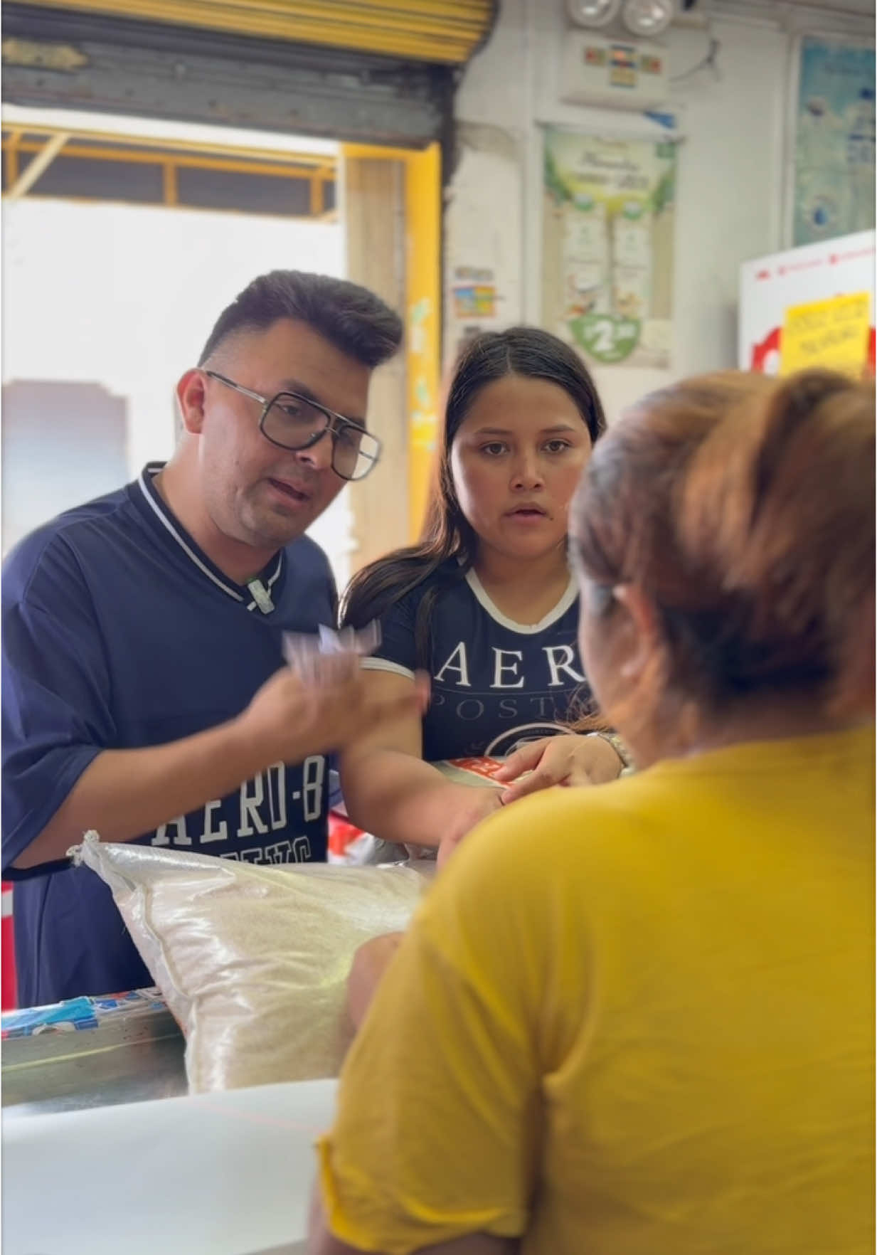 Por no hacer bien, las cuentas le tocó pagar el doble #videoviral #mexico🇲🇽 #viral_video #suegratoxica😡 