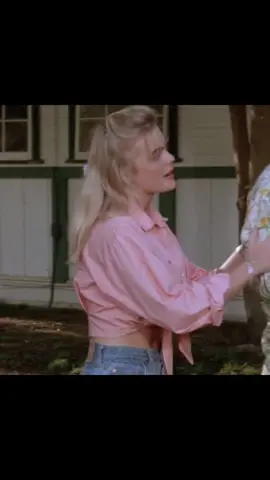 80s fashion>>> #80s #vinatge #film #80sfilms #foryoupage #fyp #80sclassic #jennifergrey #elizabethshueedit #coquette #jenneferconnely #brookesheilds #mollyringwald #80scoquette #fashion#80sfashionthrowback #80sfashion #goldiehawn #farrahfawcett #80shair #throwback 