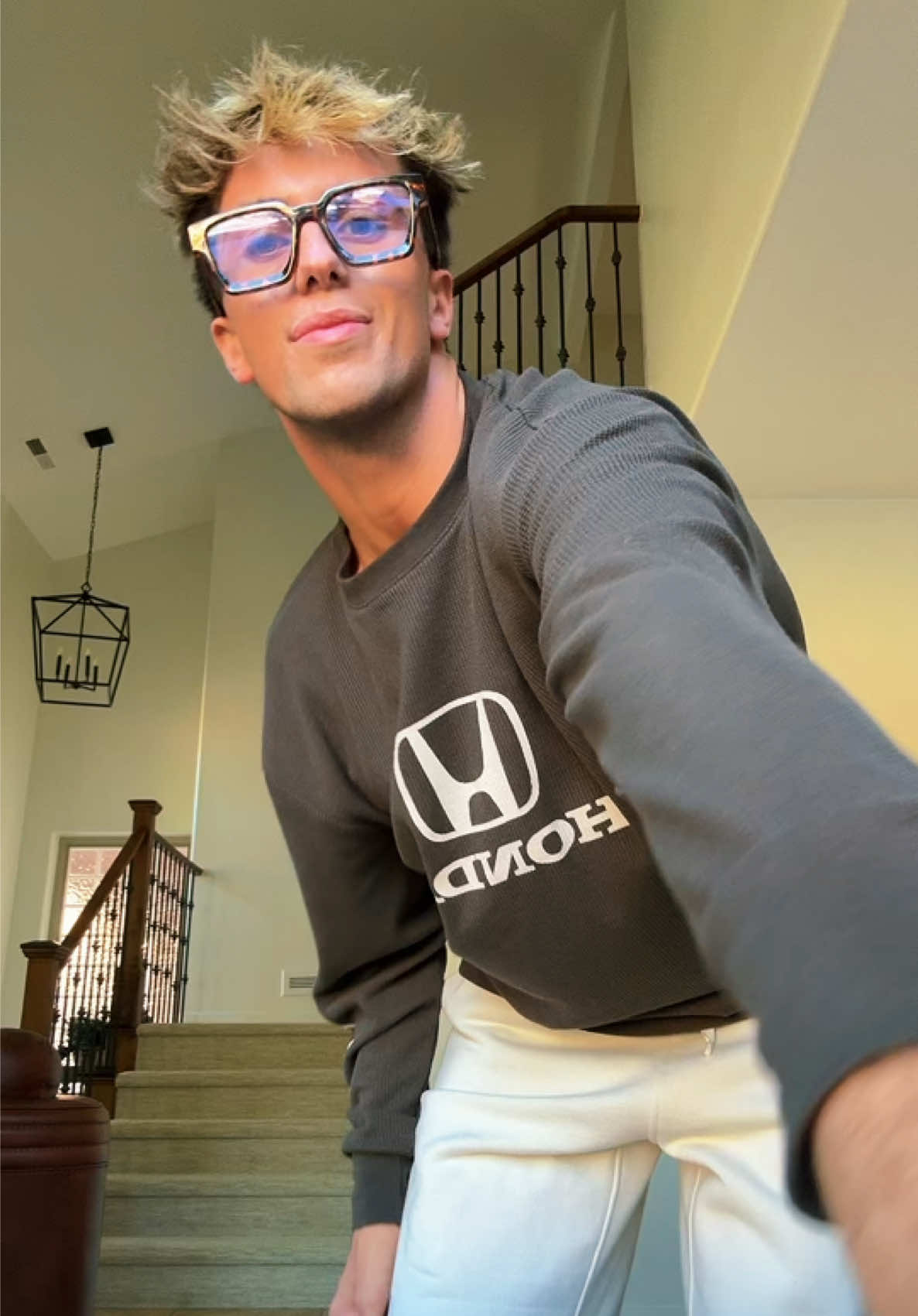 hands in AYER bcuz this was a jammm 🤗🚨 dc: ME ayo #dance #dancer #dancers #dancing #dancetrend #dancetrends #trends #dancechallenge #utah #fyp 