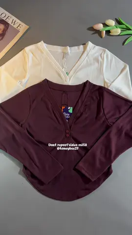 Atasan longsleeve kira” disini udah ada yg pada punya gak?#crop #longsleeve #croptop #OOTD 