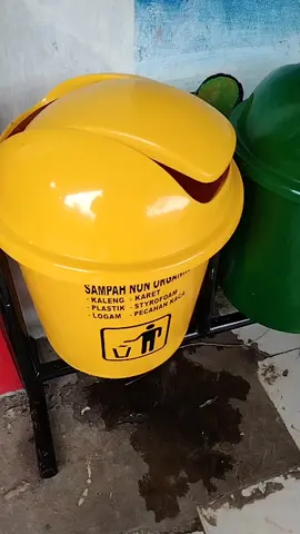 tempat sampah outdoor 3 pilah 