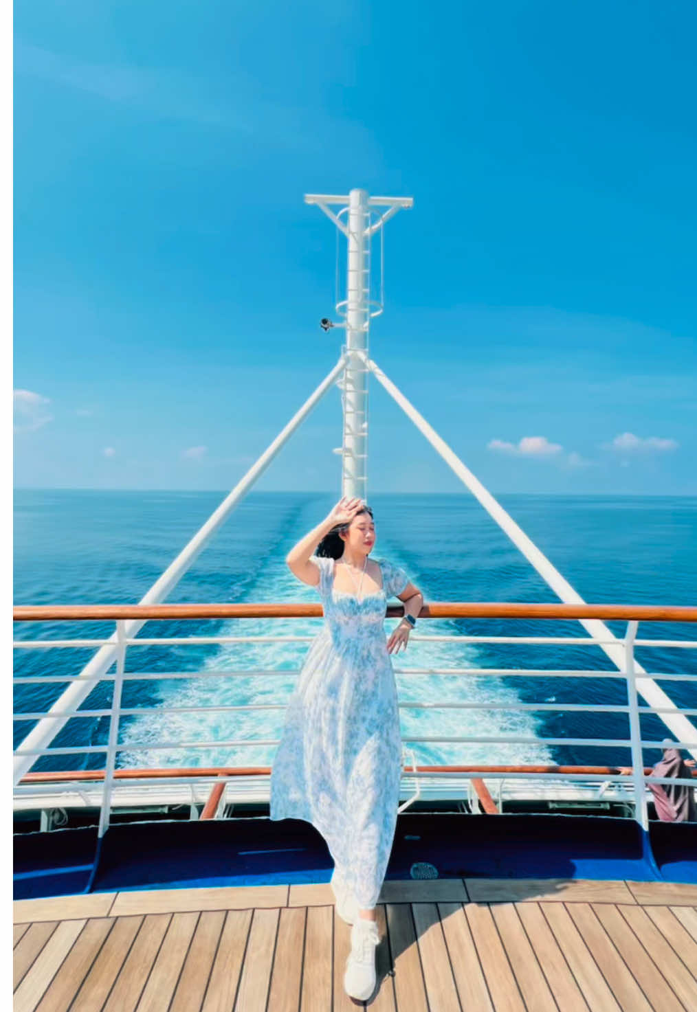 #2 | Cruise experience | OOTD |#starvoyager #rwcruisesindonesia #fyp #resortworldcruise #resortsworldcruisesindo #OOTD #summeroutfit #cruise #sailing #ootdpantai #ootdliburan #foryoupage 