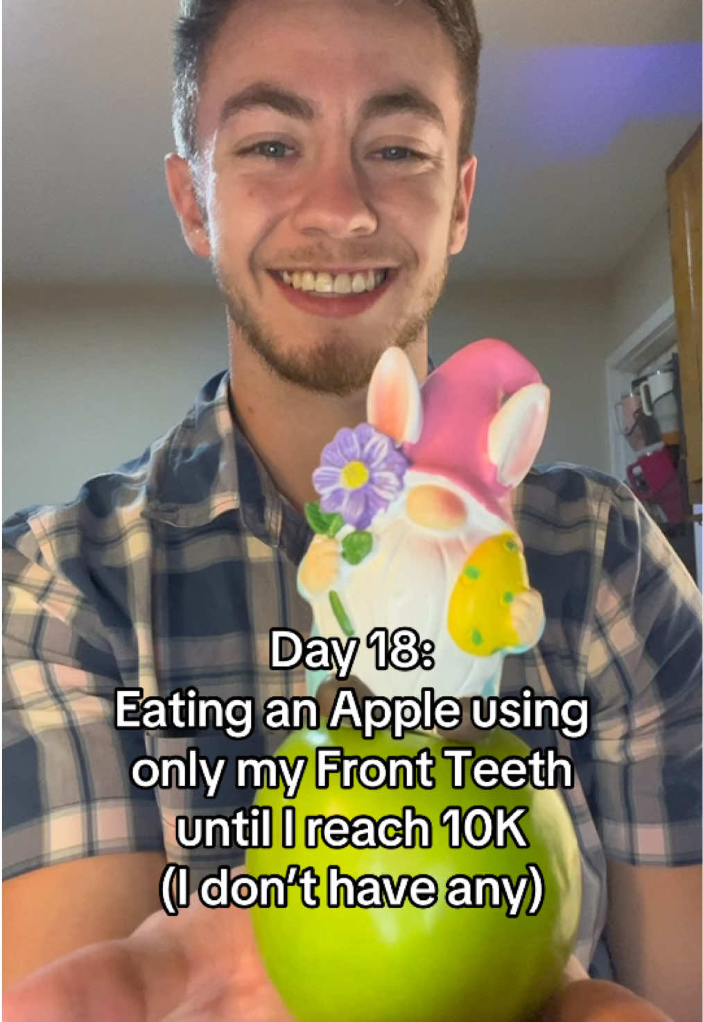 Day 18 of Eating an Apple using only my Front Teeth until I hit 10k followers. Happy Easter. Resurrection day🙏 Hope you had a blessed day and enjoy me eating this apple #fyp 