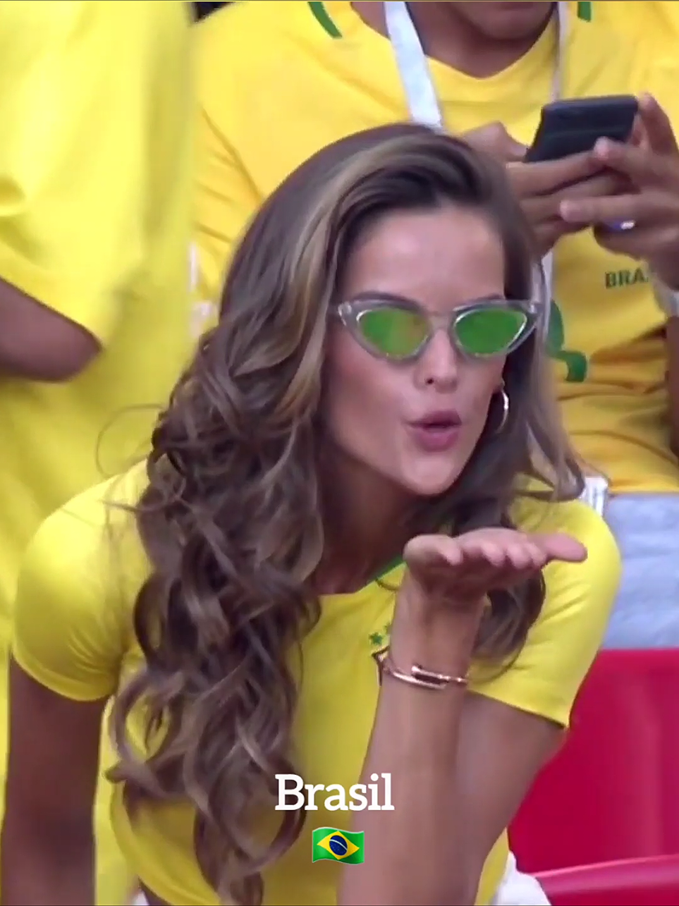 beautiful girls fans in worldcup 🤩 #beautiful #femme #girls #fans #worldcup #fyp #viral #edit #football #footballtiktok 