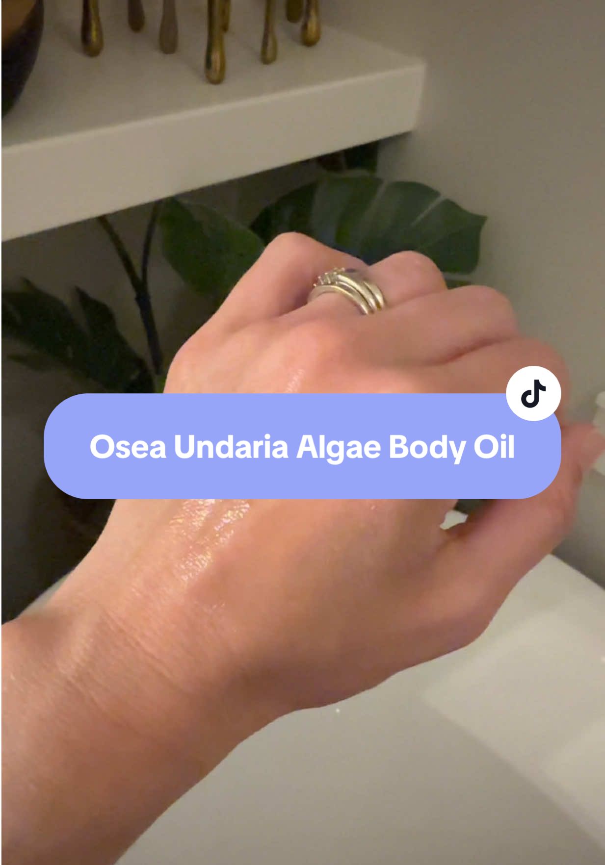 Body oil is my new obsession. This one from Osea is my current favorite! #osea #oseabodyoil #oseaundariaalgaebodyoil #bodyoil