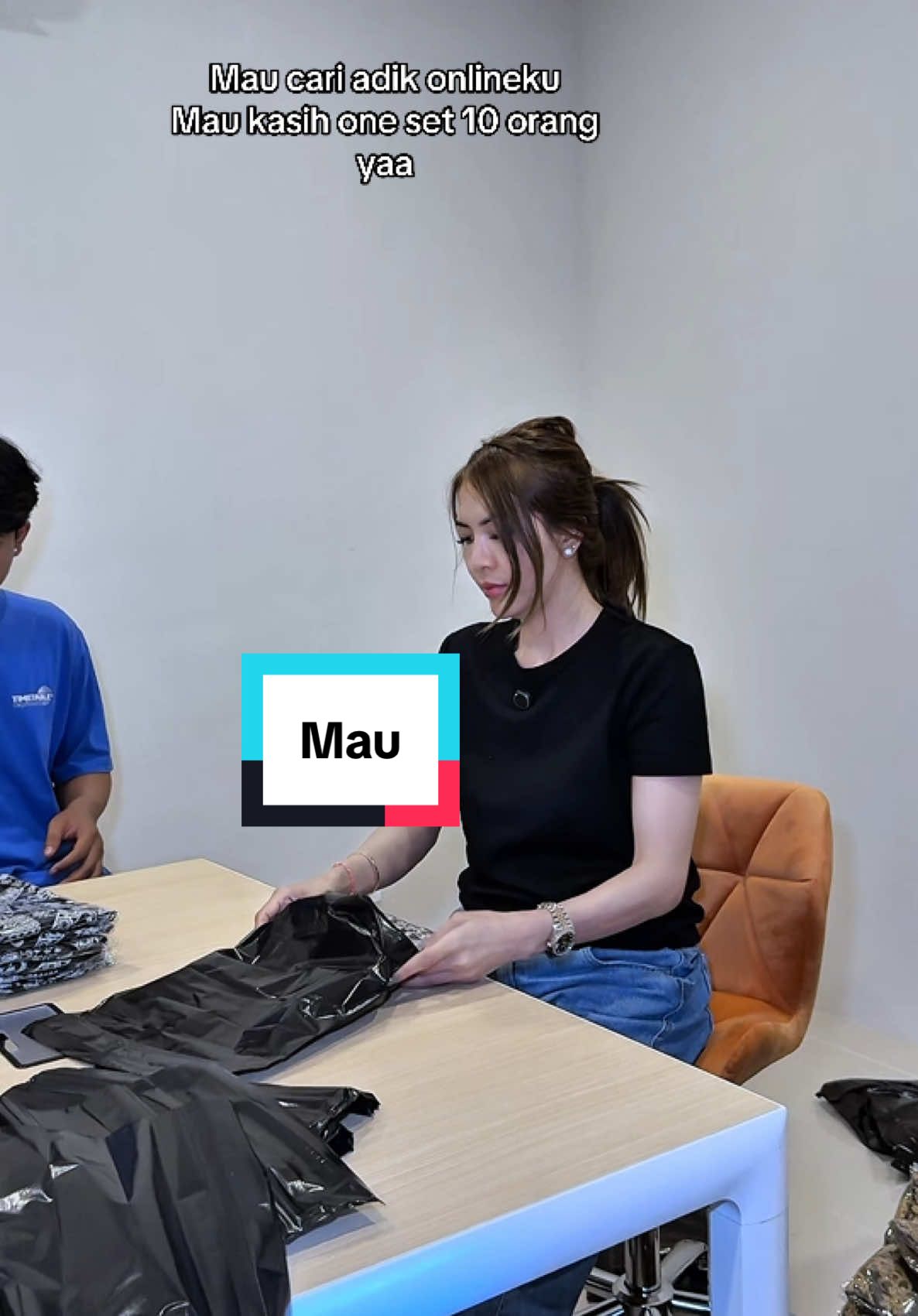 Cepat dik comnt 10orang saja 