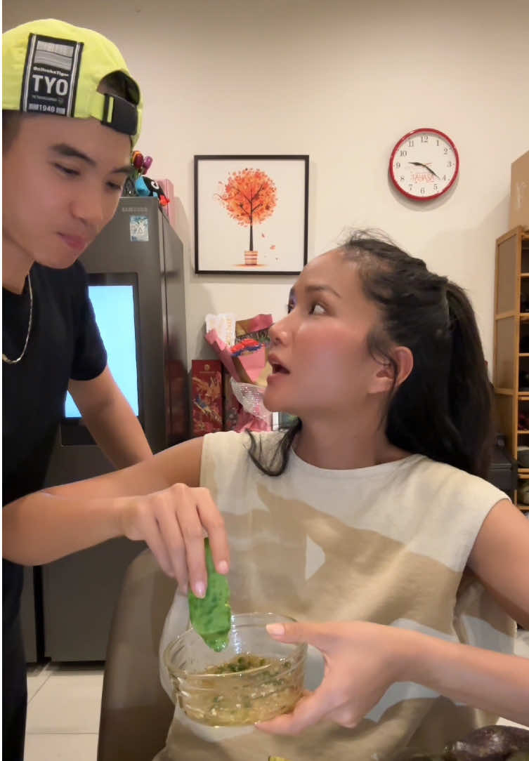 Hen ăn cơm với bơ chấm nước mắm 🥰 #Hen #HHenNie #tiktokgiaitri 