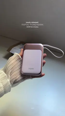 Rapoo W1 10000mAh Magnetic powebank, fast charging na rin to! 🤍  #magsafe #powerbank #rapoo #rapoopowerbank #magneticpowerbank #fyp #powerbank 