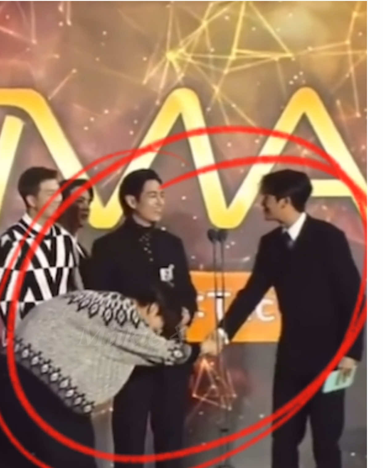 Jungkook has a very close relationship with Wooga (Taehyung's best friends) 🐻🐰👬💞 #taekook #taehyung #jungkook #miikie #xuhuongtiktok #fyp #viral 