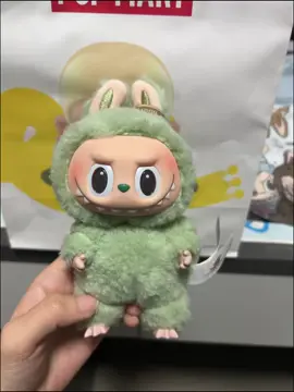 Labubu Exciting Macaron!! Sayangnya dpt yg hijau 🥹 #labubu #labubuthemonsters #labubupopmart #labubucollection #labubumacarons  #popmart #labubumonster #labubukeychain #accessories #fyp #labubu視角 #keychain #keychains #doll