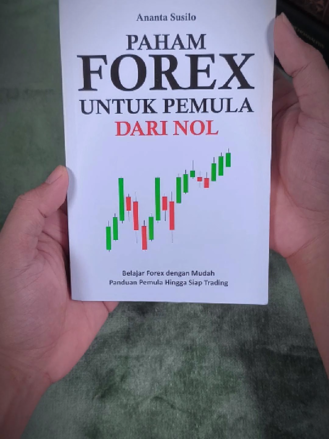 Mau coba forex tapi takut salah langkah? Buku Paham Forex untuk Pemula ini bantu kamu ngerti dasar-dasarnya—mulai dari cara kerja forex, analisa pasar, manajemen risiko, sampai strategi sederhana biar trading kamu lebih aman dan terarah. Cocok banget buat yang baru mau mulai! #BelajarForex #ForexPemula #TradingAman #CuanDenganStrategi