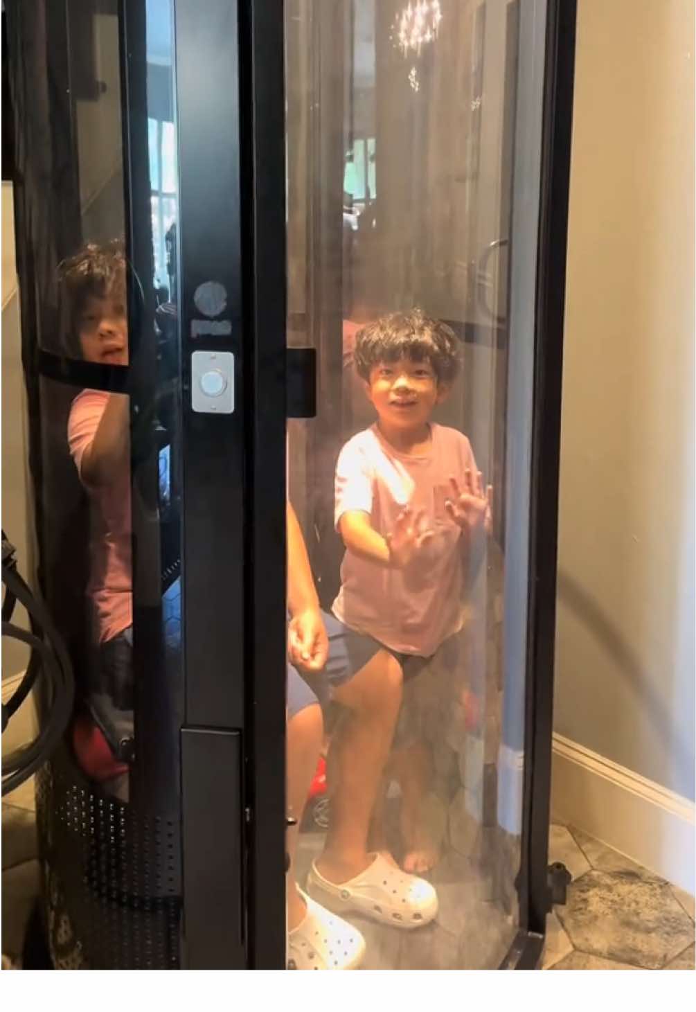 #dallastx #vacuumelevator #homeelevator #kidsloveit #txhomes 