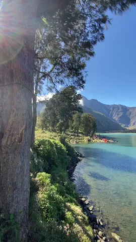 yakin ga mau ke rinjani ? #rinjani #lombok #segaraanakrinjani #adventure #tngr #danau #vibes #videoviral 