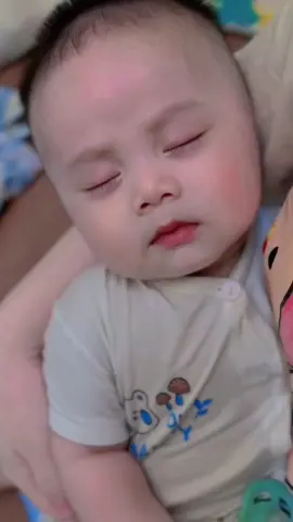 Tầm này năm ngoái đang mong em đến với mẹ nè 🥹#rôngcon🐉2024 #embedangyeu #viral #CapCut 