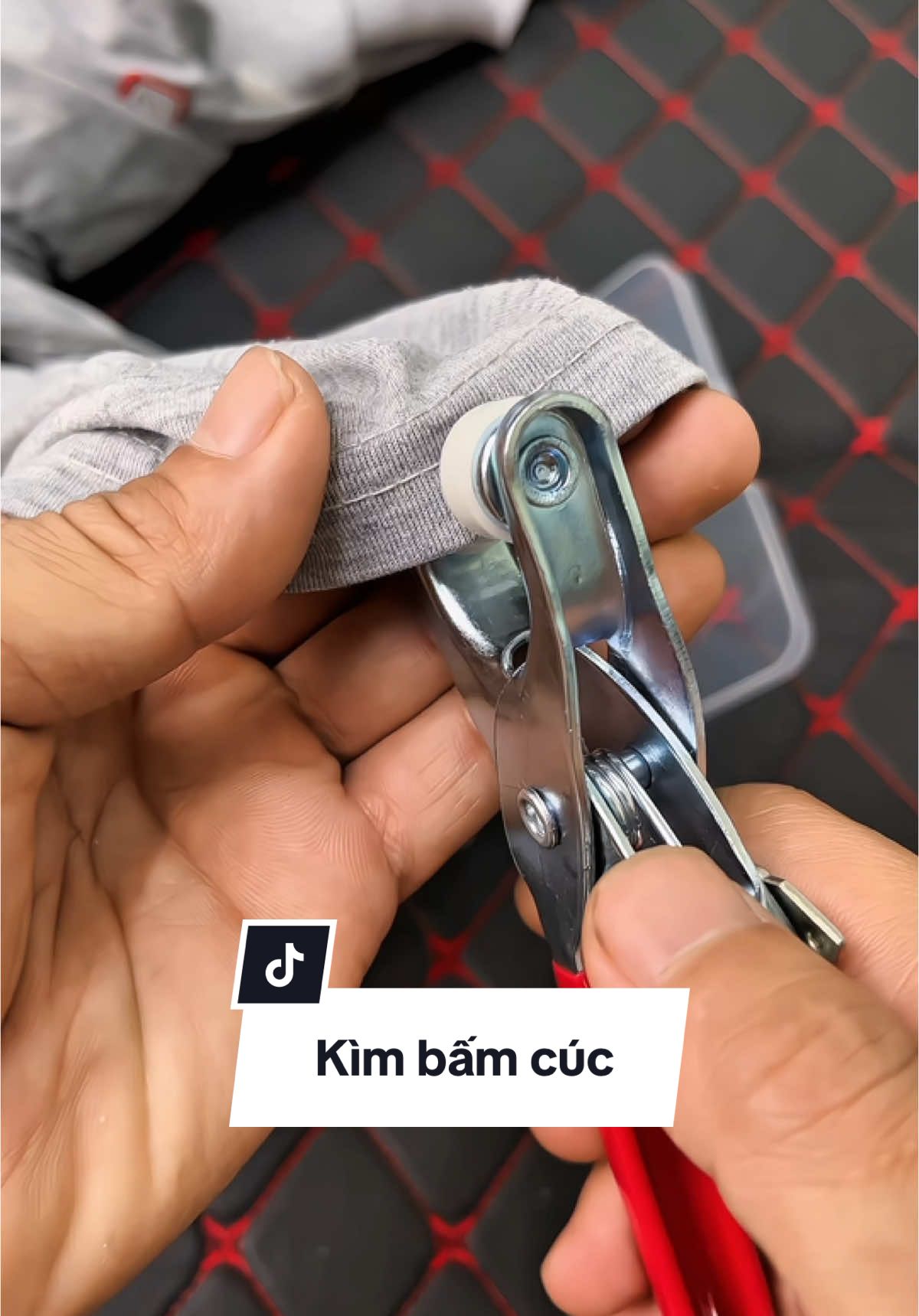 Kìm bấm cúc quần áo, túi xách. #kimbamcuc #kimbamcucquanao #bamcucquanao 