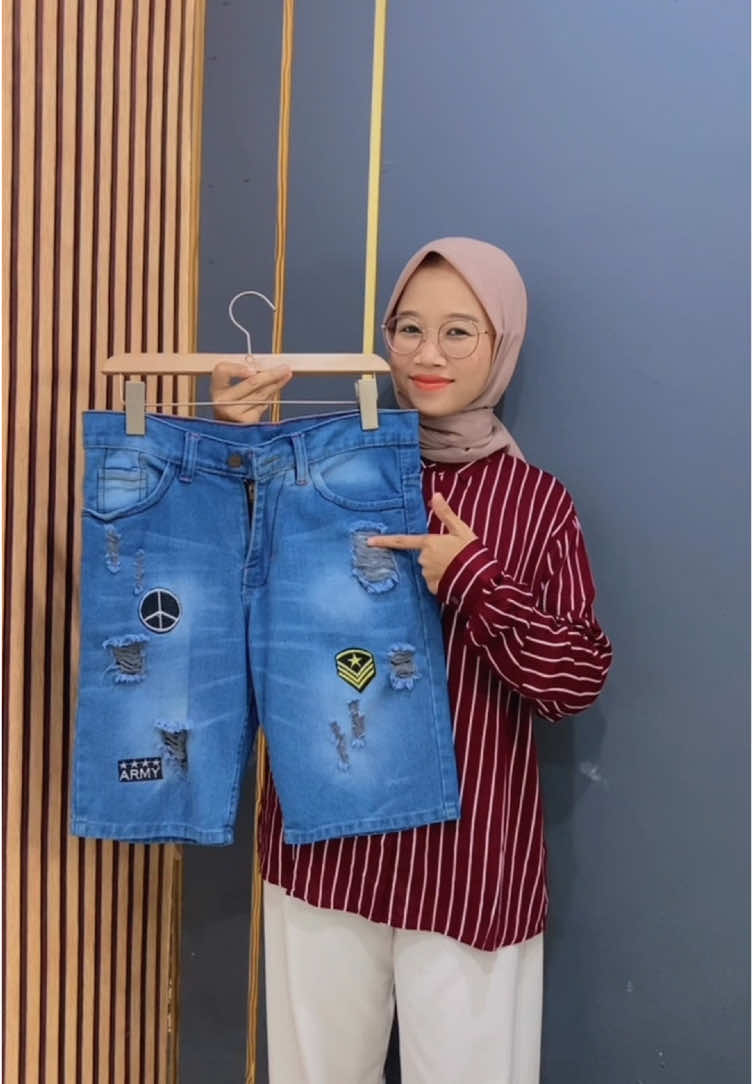 Jeans Sobek Bordir  #celanapria #jeanspria #celanajeans 