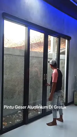 Pintu Geser Aluminium Di Gresik B#infogresik #gresik #pusataluminiumgresik #aluminiumgresik #gresiksumpek #gresik24jam 