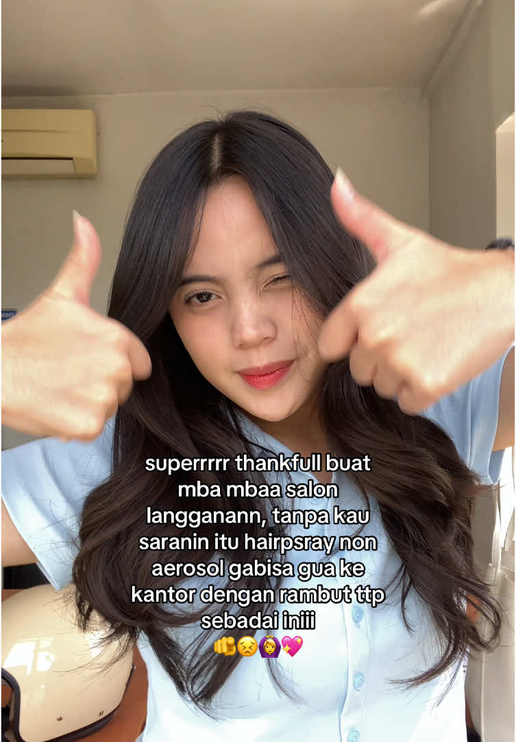 MBAAAA MAKASIHH BGTT HUUU 🙏🏻🥲 #fypシ゚ #fyp #fyppppppppppppppppppppppp #fypdong #fypシ゚viral🖤tiktok #haistylist #nyatokrambut #fypdong #HairCareTips #hairpsray #nyatokrambut #curlyhair 