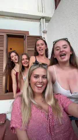 Mamma mia time 🩵