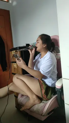 nyanyi yuk