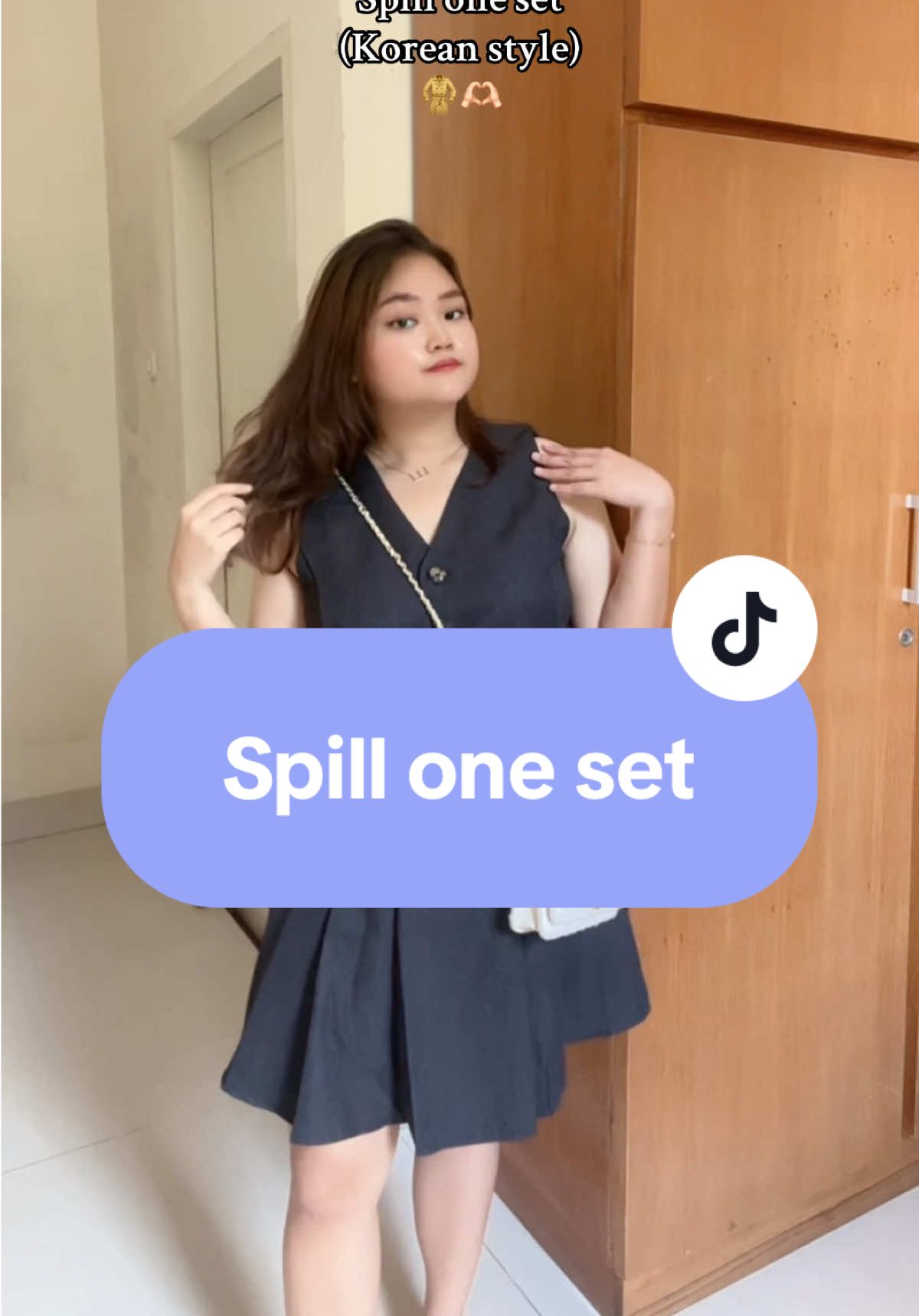 Vest + skort 🤍 aku pakai size 2 !! #oneset #onesetkoreanstyle #ootdkoreanstyle #onesetjumbo 