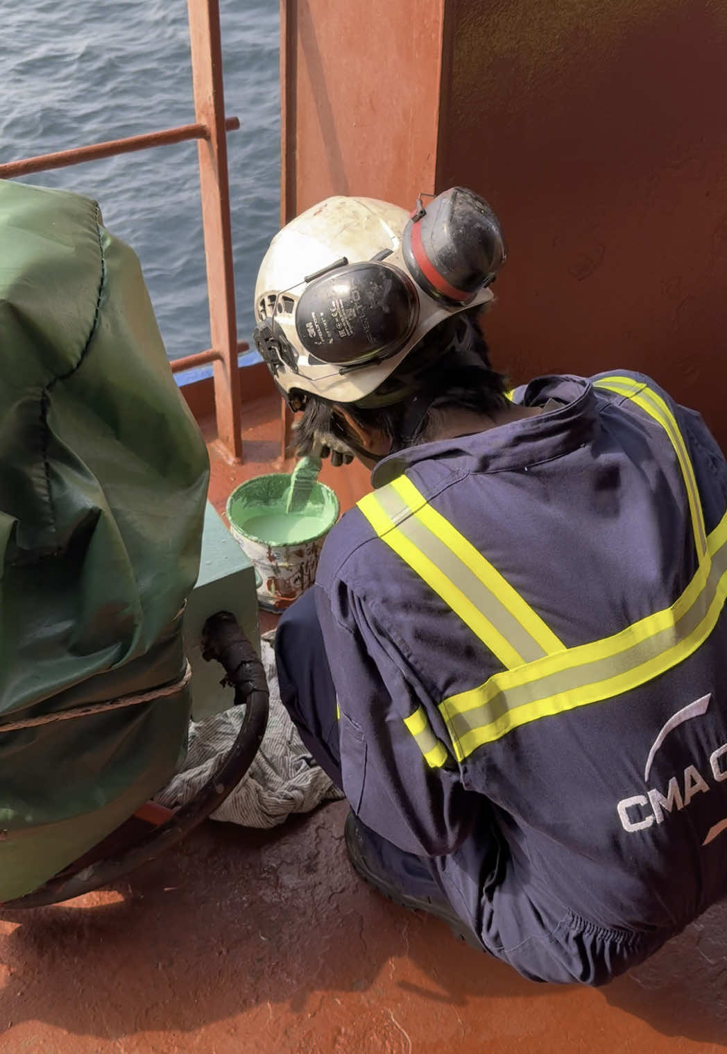 Keseharian mas wiper 🙂‍↕️ #pelautindonesia #pelautpunyacerita #murahnikmatlezat #seamantiktok #seaman #lifeatsea🌊🚢 