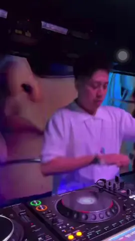 Lại là siêu phẩm “Ánh mắt biết cười” tại Praha 🫶🫶 #djthaihoangremix #thaihoang #xuhuong #remix #fanthaihoang 