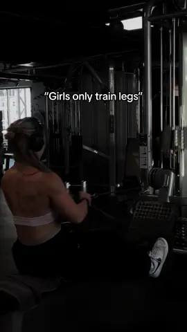 #backtraining #back #pull #gymgirl #gymi #fyp #GymTok 