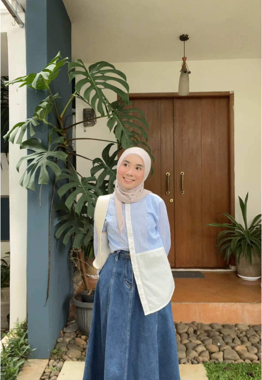 #fitcheckchallenge edisi pake rok‧₊˚ ⛲️ ‧₊𓏲 ๋࣭ ࣪ ˖🎐 pake kemeja dari @Heaven Lights Official (l!nk b!0 no1046)